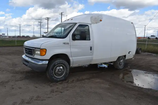 2004 Ford Econoline E-350 Super Duty