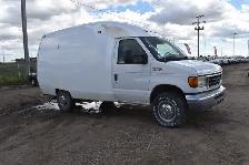 2004 Ford Econoline E-350 Super Duty - Photo 4