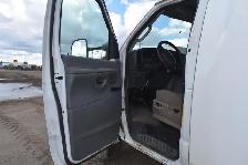 2004 Ford Econoline E-350 Super Duty - Photo 6