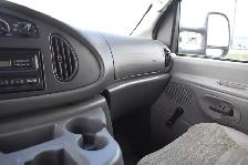 2004 Ford Econoline E-350 Super Duty - Photo 12