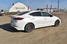 2017 Hyundai Elantra - Photo 2