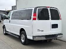 2011 Chevrolet Express Passenger 3500 12 PASSENGER-SLIDING DOO - Photo 3