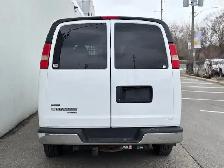 2011 Chevrolet Express Passenger 3500 12 PASSENGER-SLIDING DOO - Photo 4