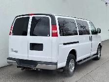 2011 Chevrolet Express Passenger 3500 12 PASSENGER-SLIDING DOO - Photo 5