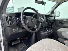 2011 Chevrolet Express Passenger 3500 12 PASSENGER-SLIDING DOO - Photo 9