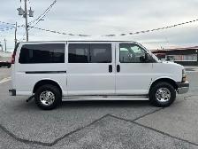 2012 Chevrolet Express Passenger 3500 12 PASSENGER-ONLY 120KM-8 - Photo 6