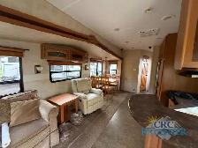 MINT 'Couples' Park Model Must be seen, like new, save thousands - Photo 9