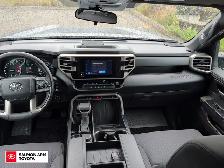 2025 Toyota Tundra SR SR 4x4, NO ACCIDENTS, NEAR NEW BRAKES,... - Photo 24