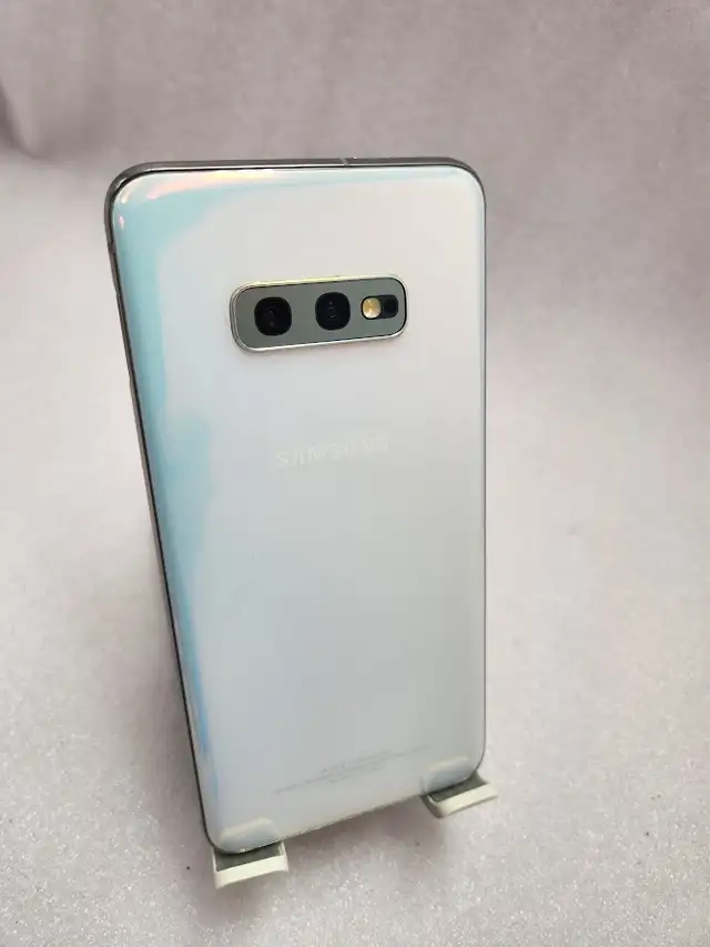 Samsung Galacy S10E 128gb White 3 Months Warranty W/Charger