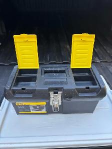 SMALL TOOLBOX FOR SALE - Photo 3