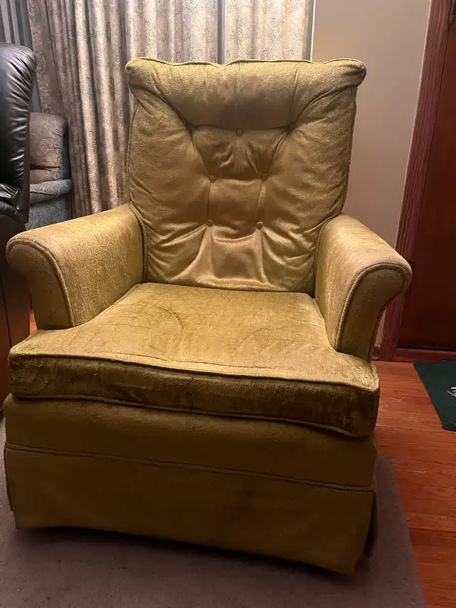 Swivel rocker