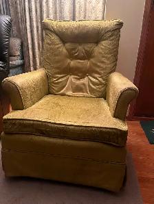 Swivel rocker