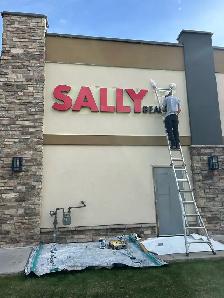 Sign/tech/helper - Photo 2