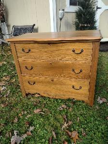 Antique 3 drawer dresser