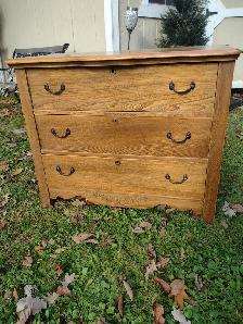 Antique 3 drawer dresser - Photo 8