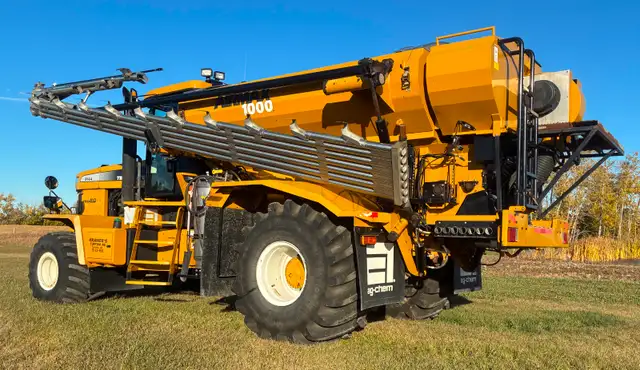 2005 8144 Terragator Floater