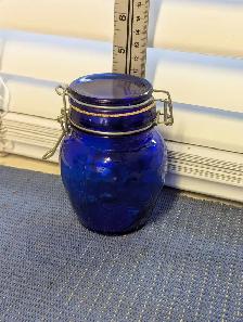 4 1/2 inch cobalt blue jar with click seal - Photo 2