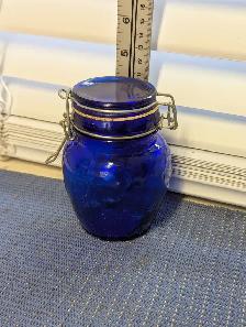 4 1/2 inch cobalt blue jar with click seal - Photo 3