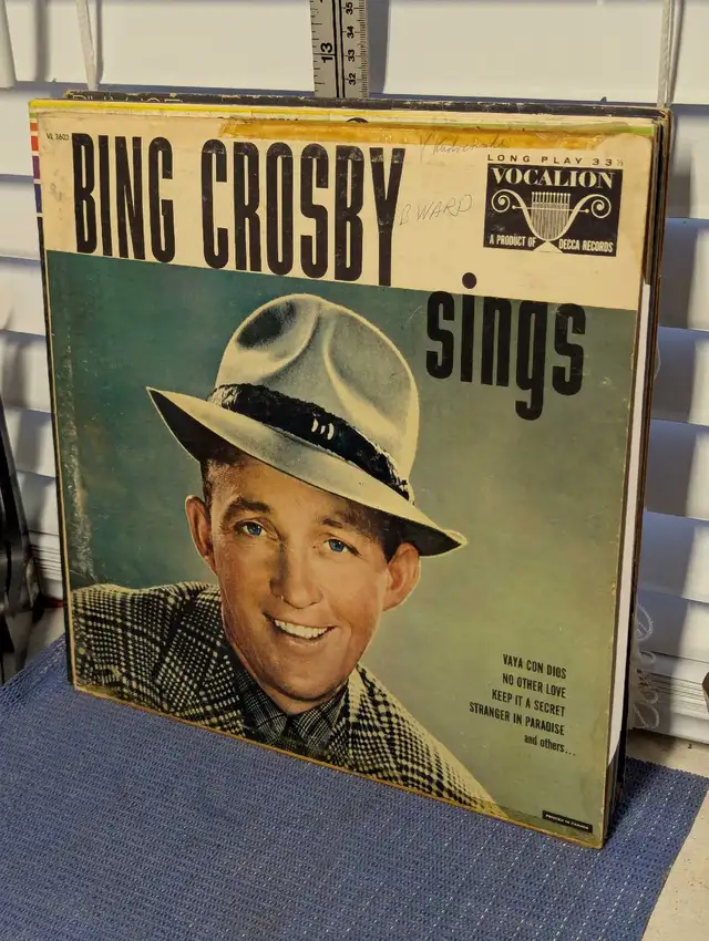 Bing Crosby sings on vinyl