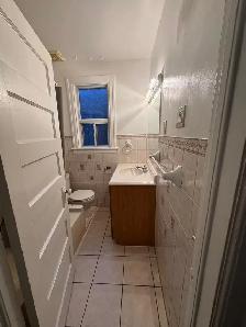 $1,250 utility For Rent: 1 bedroom &(shared kitchen & washroom) - Photo 2