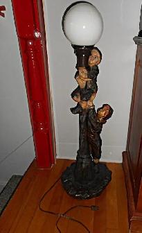 BELLE LAMPE POUR COLLECTIONNEUR, SIGNÉE PÉTRUCCI & FRÈRES