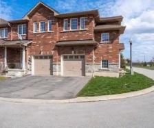 Bright End-Unit Townhome in Seabreeze — 3 Bed / 3 Bath