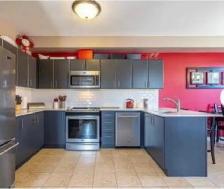 Bright End-Unit Townhome in Seabreeze — 3 Bed / 3 Bath - Photo 10