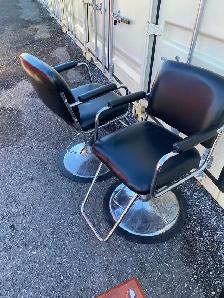 Salon Chairs - Photo 4