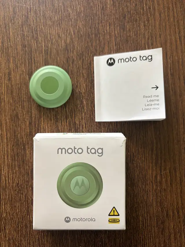 Moto Tag model XT2445-1
