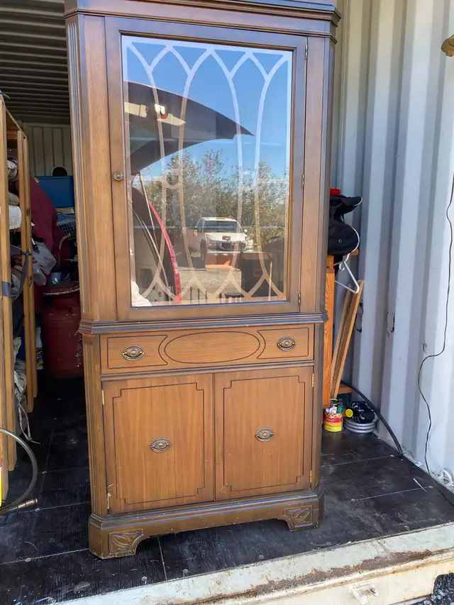 Krug China Cabinet corner model