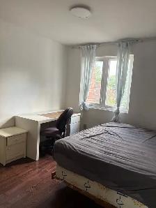 second floor 1 room for rent - Photo 4
