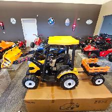 XL Tractor with Trailer, 6 Wheels, Electric, Parent Remote, MP3 - Photo 3