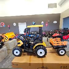 XL Tractor with Trailer, 6 Wheels, Electric, Parent Remote, MP3 - Photo 10