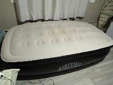 Sale – Airefina Twin Air Mattress with Built-in Pump – Quick Sel