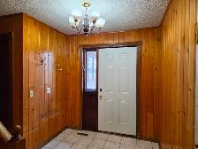 Beautiful 5 bedroom Acreage for rent Camden Lane Cochrane North - Photo 2