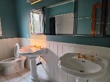 Beautiful 5 bedroom Acreage for rent Camden Lane Cochrane North - Photo 4