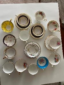 Vintage mix & match orphan tea cups - Photo 2