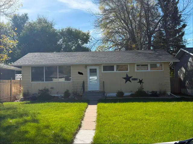 3 bed 1 Bath Main floor Home- separate yard -Pet Friendly -South