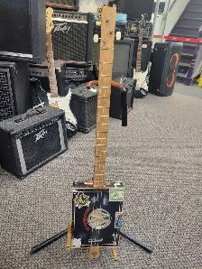 Cigar Box 3 String Electric Guitar Banjo Punch Custom Made - Photo 2