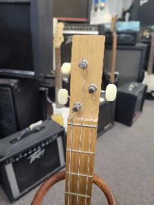 Cigar Box 3 String Electric Guitar Banjo Punch Custom Made - Photo 4