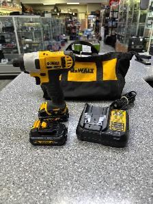 Dewalt DCF815 12V impact kit with x2 1.3AH battery and charger