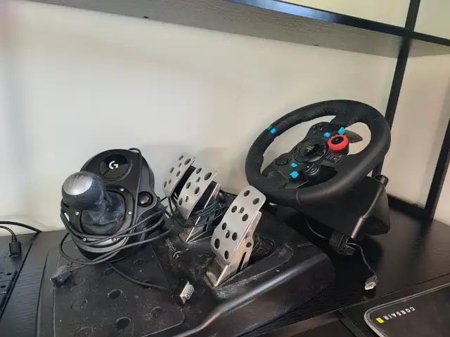 LOGITECH G29 Driving Force Racing Wheel   Shifter for Sale