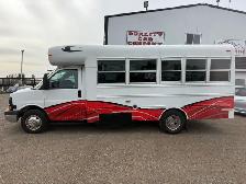 2008 Chevrolet Express  20 passenger bus - Photo 2