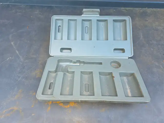 5 Sockets Tool Holder Hard Plastic Case