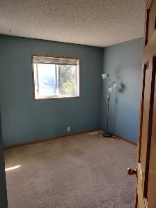 Main floor house for rent - Photo 7
