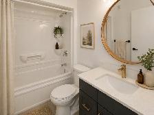 STUNNING 2 Bed 2 Bath Apartment - In the Heart of West Broadway! - Photo 7