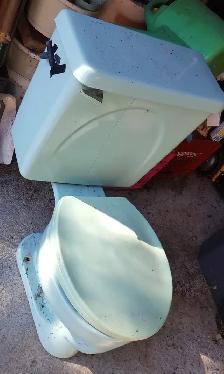 Light Green Vintage Retro Toilet. - Photo 3