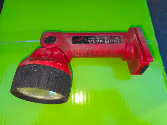 Milwaukee 18V Power Plus Rechargeable Work Light Flush Light
