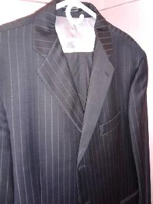 Men's pinstripe black/ charcoal suit 46L /40w - trade/best offer
