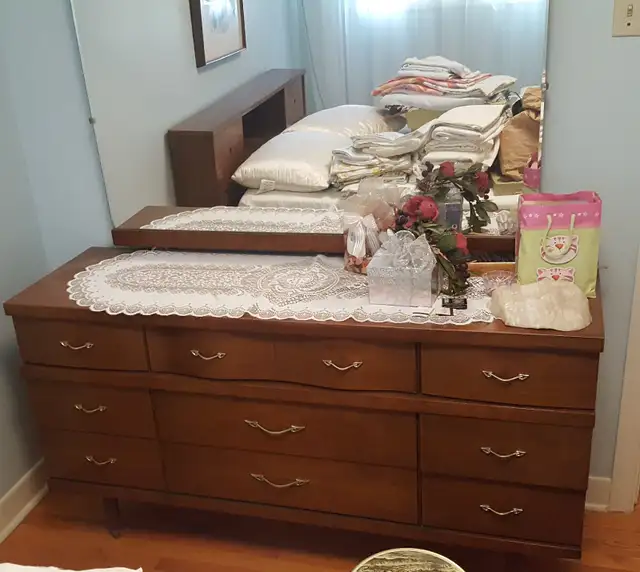 Bedroom Set Retro 1960's Vintage.